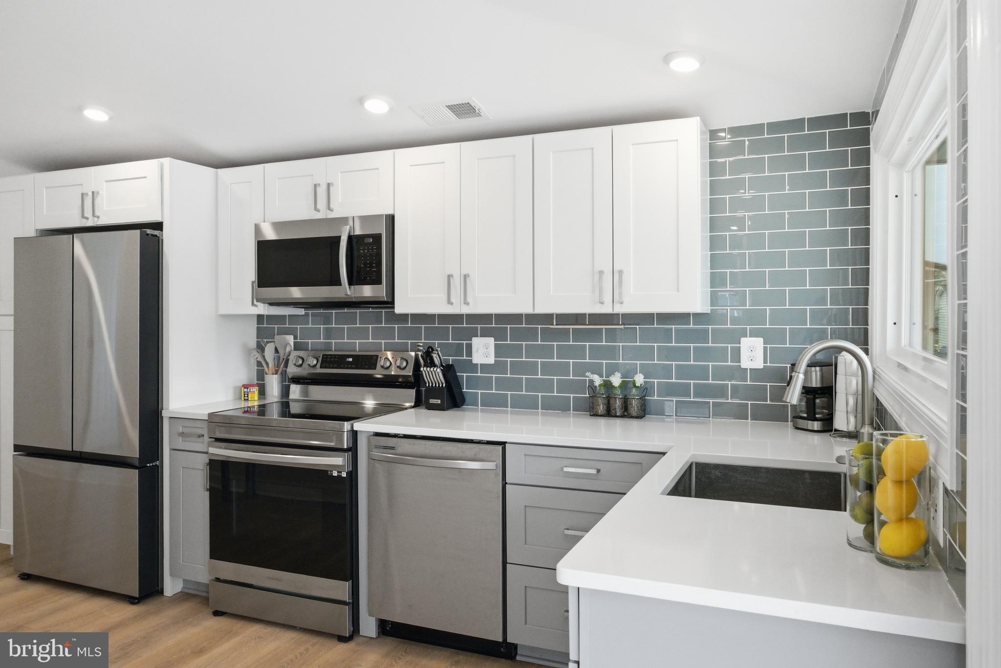 BAYCREST - Residential