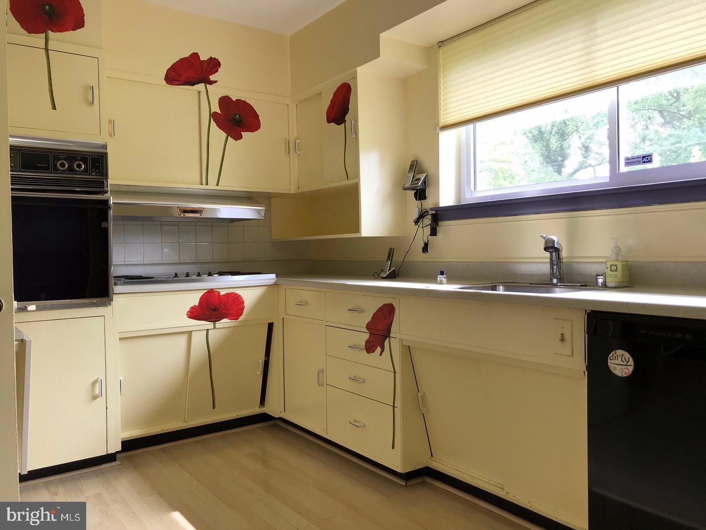 KEMP MILL ESTATES - Residential