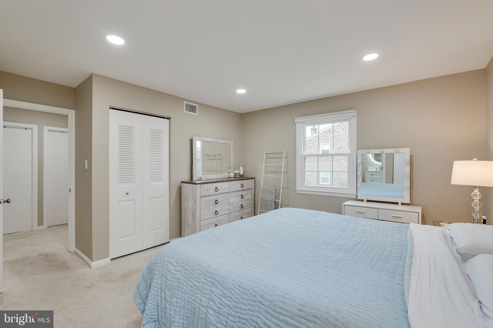 PINECREST HEIGHTS - Residential Lease