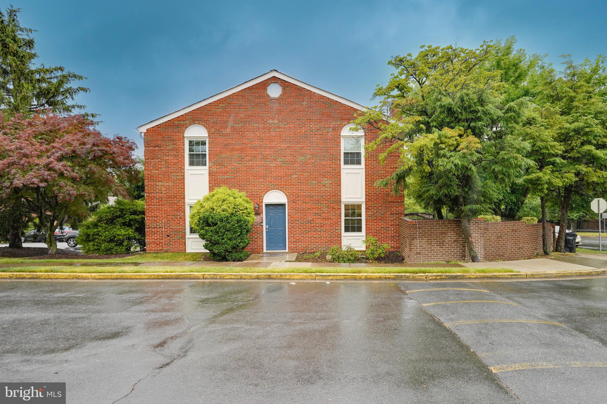 PINECREST HEIGHTS - Residential Lease