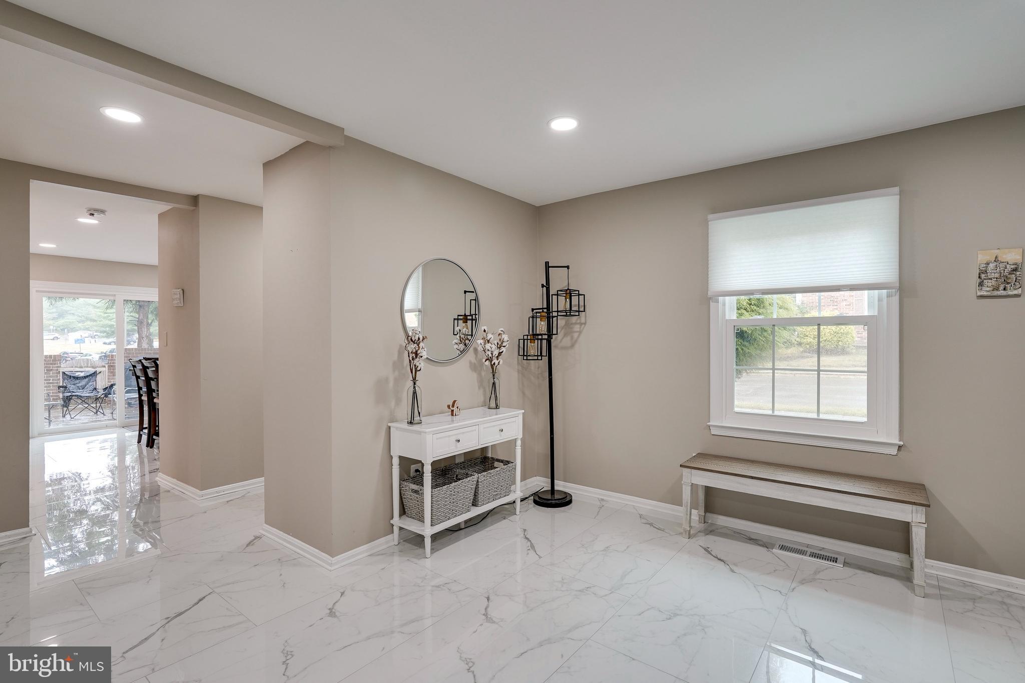 PINECREST HEIGHTS - Residential Lease