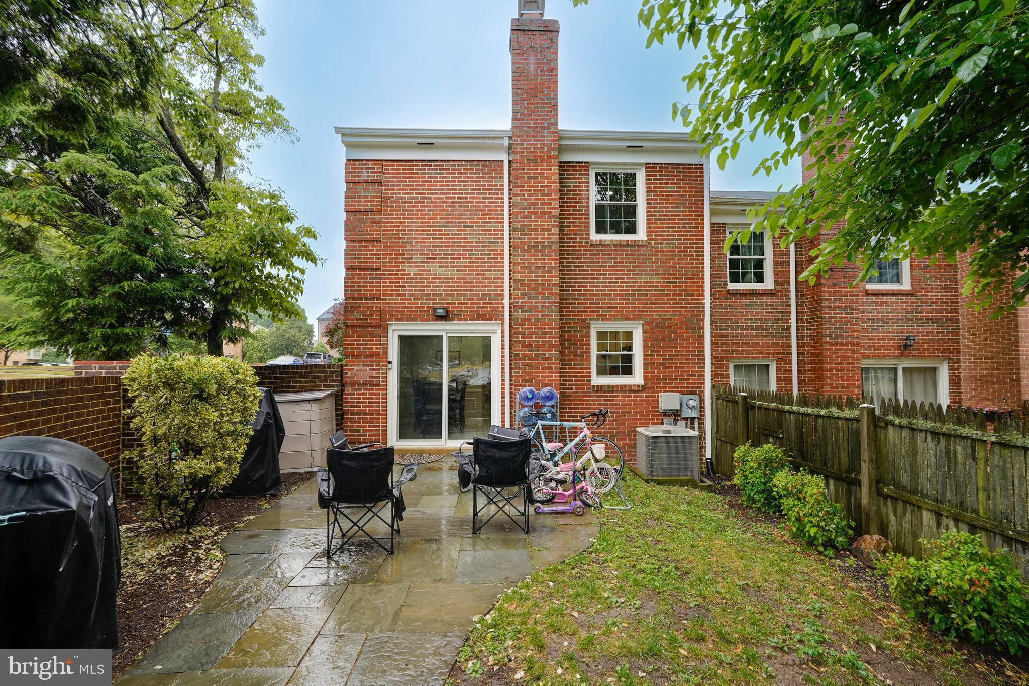 PINECREST HEIGHTS - Residential Lease