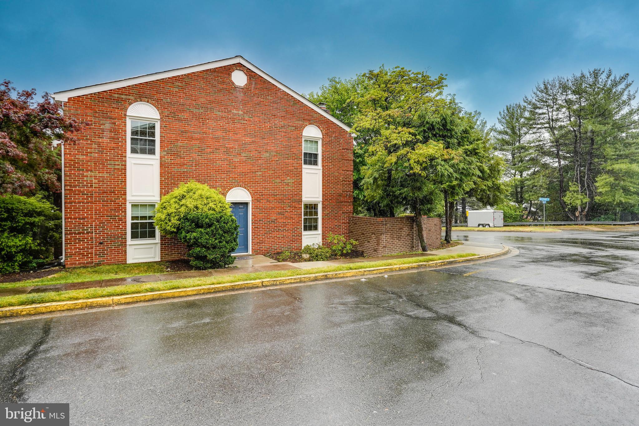 PINECREST HEIGHTS - Residential Lease