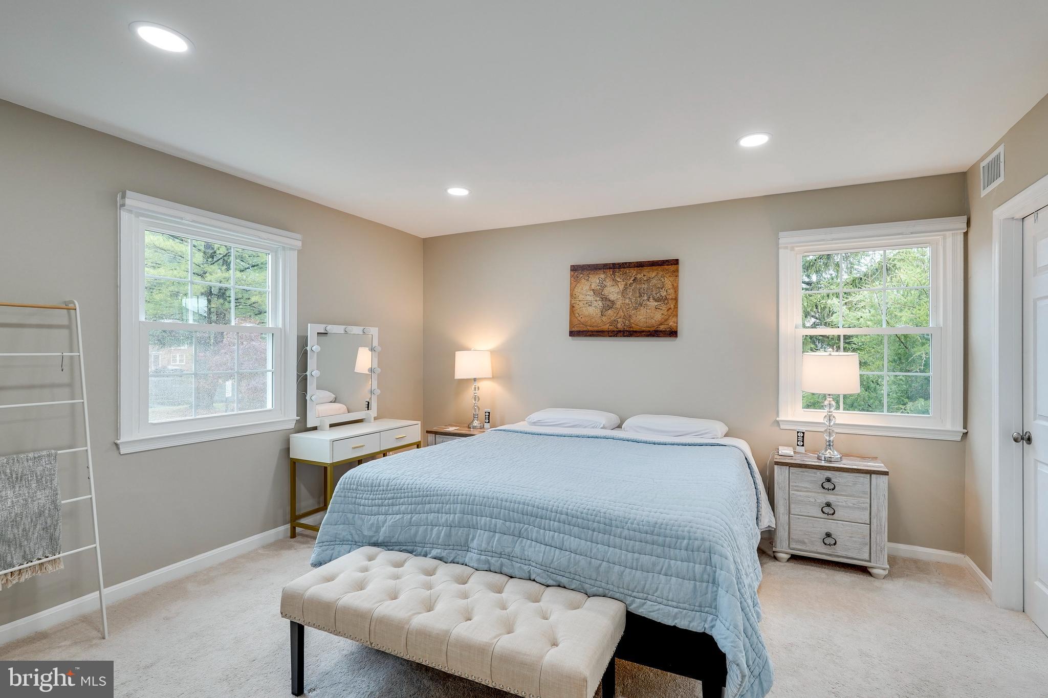 PINECREST HEIGHTS - Residential Lease