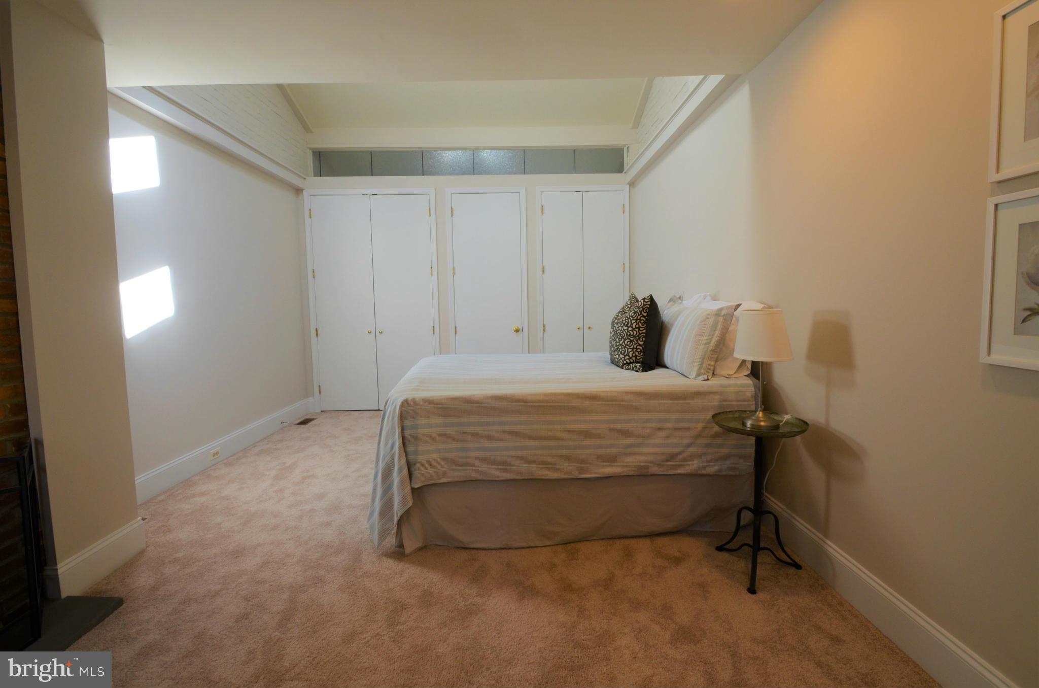 BUTCHER'S HILL - Residential