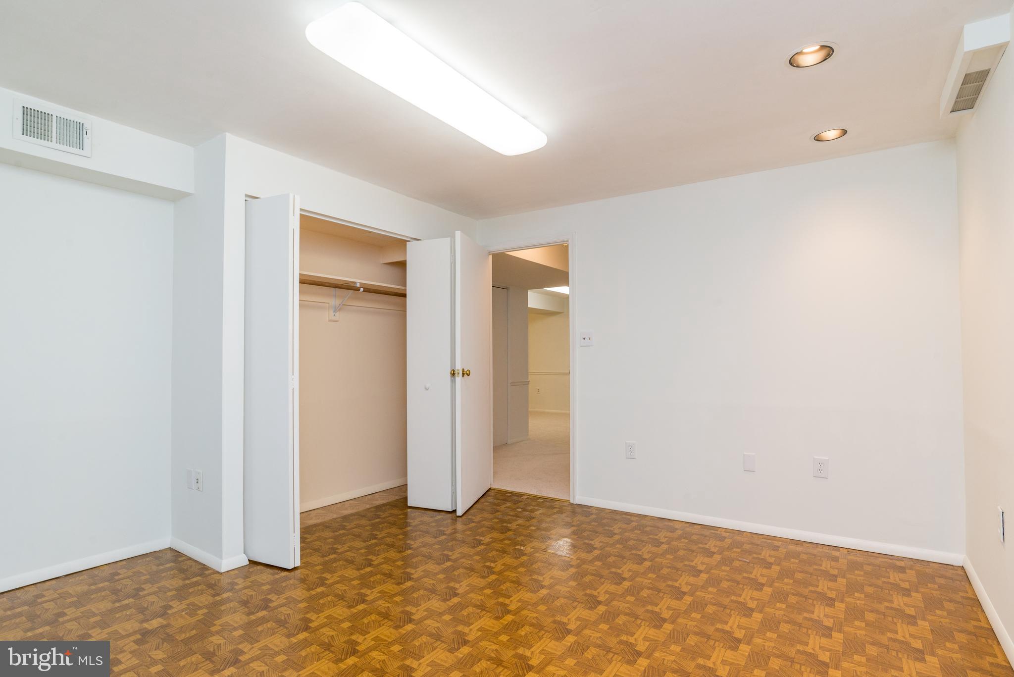 COURTS OF CHANDON - Residential