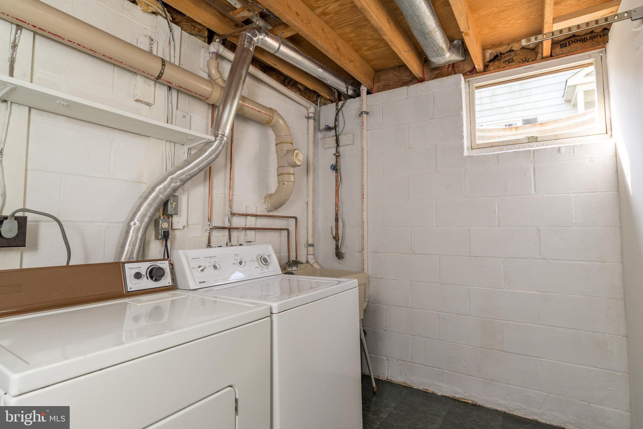 COURTS OF CHANDON - Residential