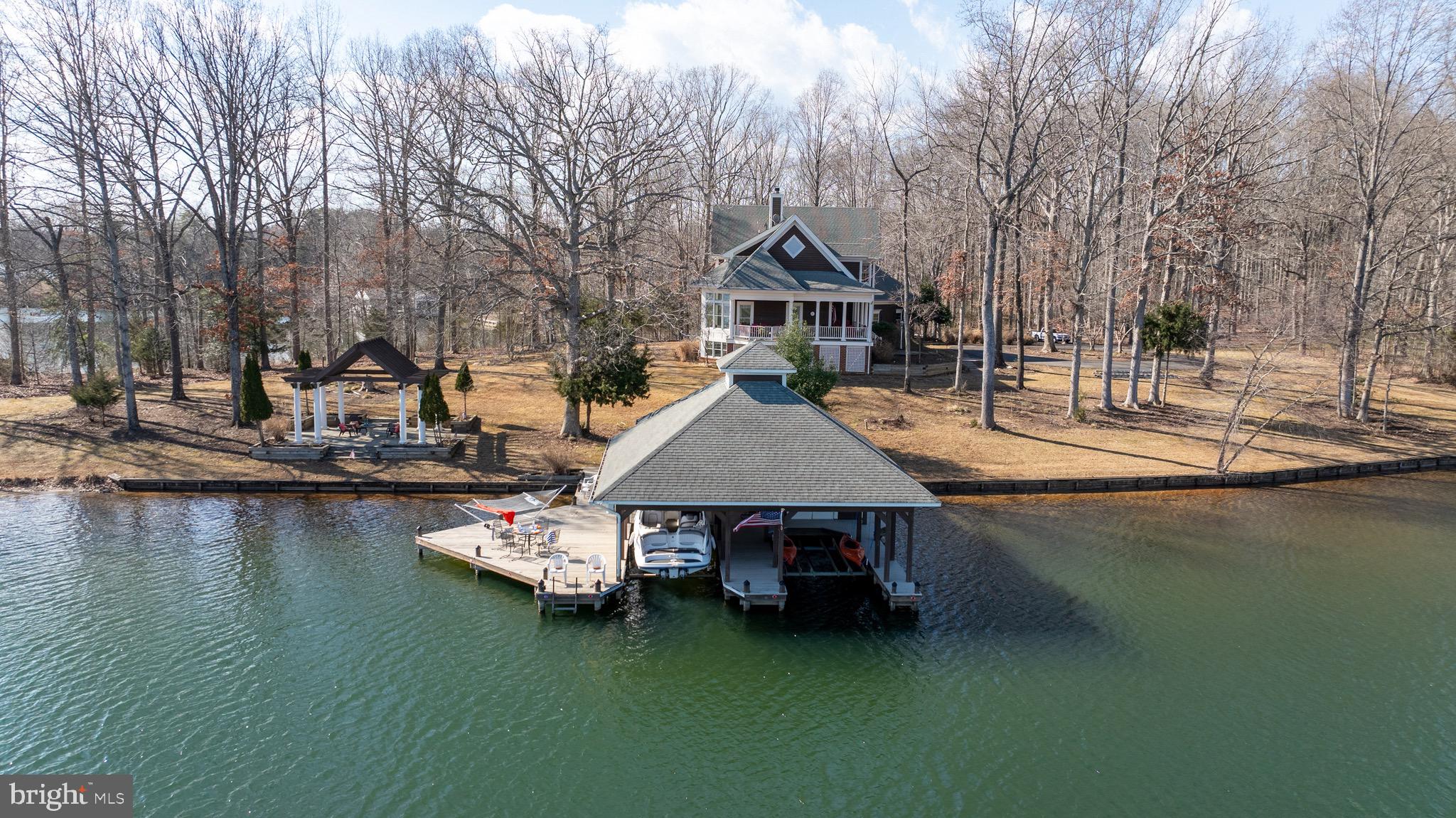 COVENANT COVE - Residential