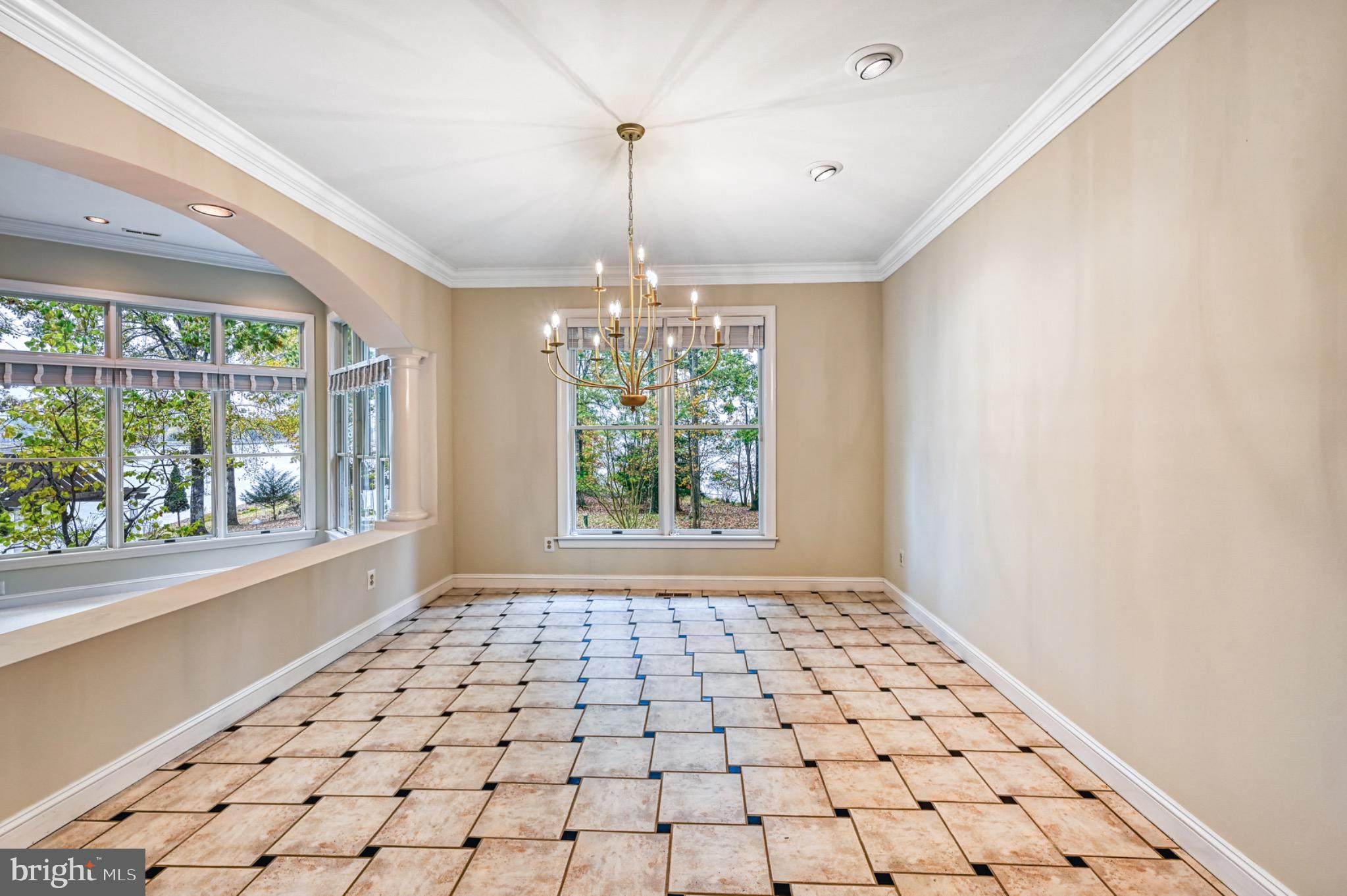 COVENANT COVE - Residential