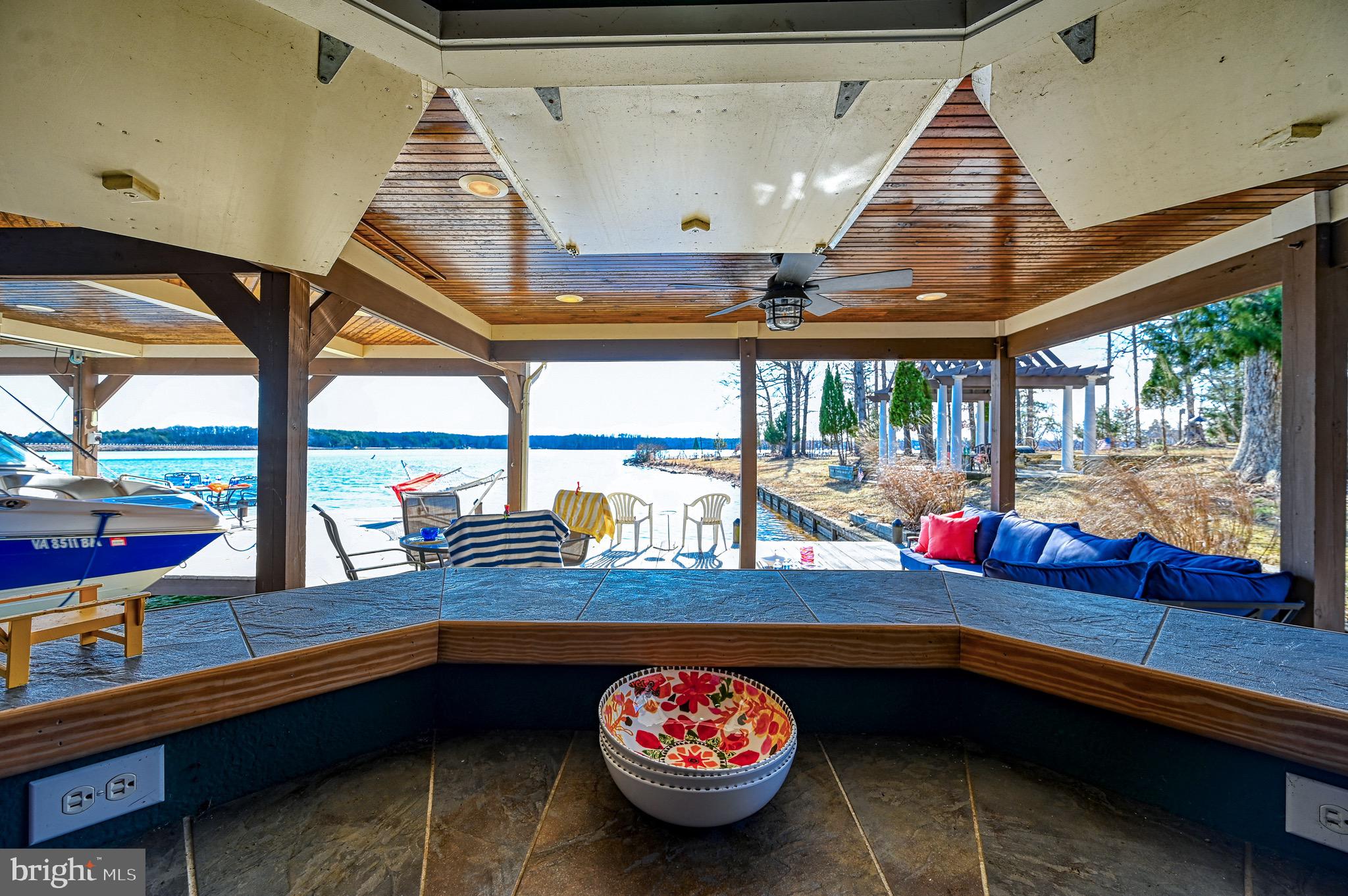 COVENANT COVE - Residential