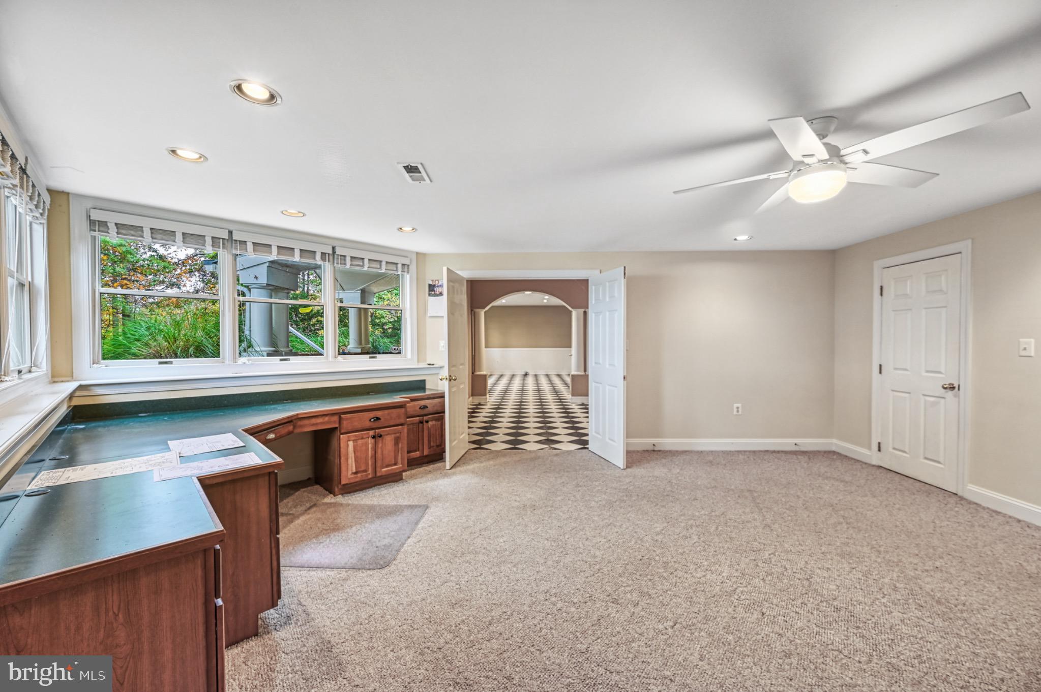 COVENANT COVE - Residential