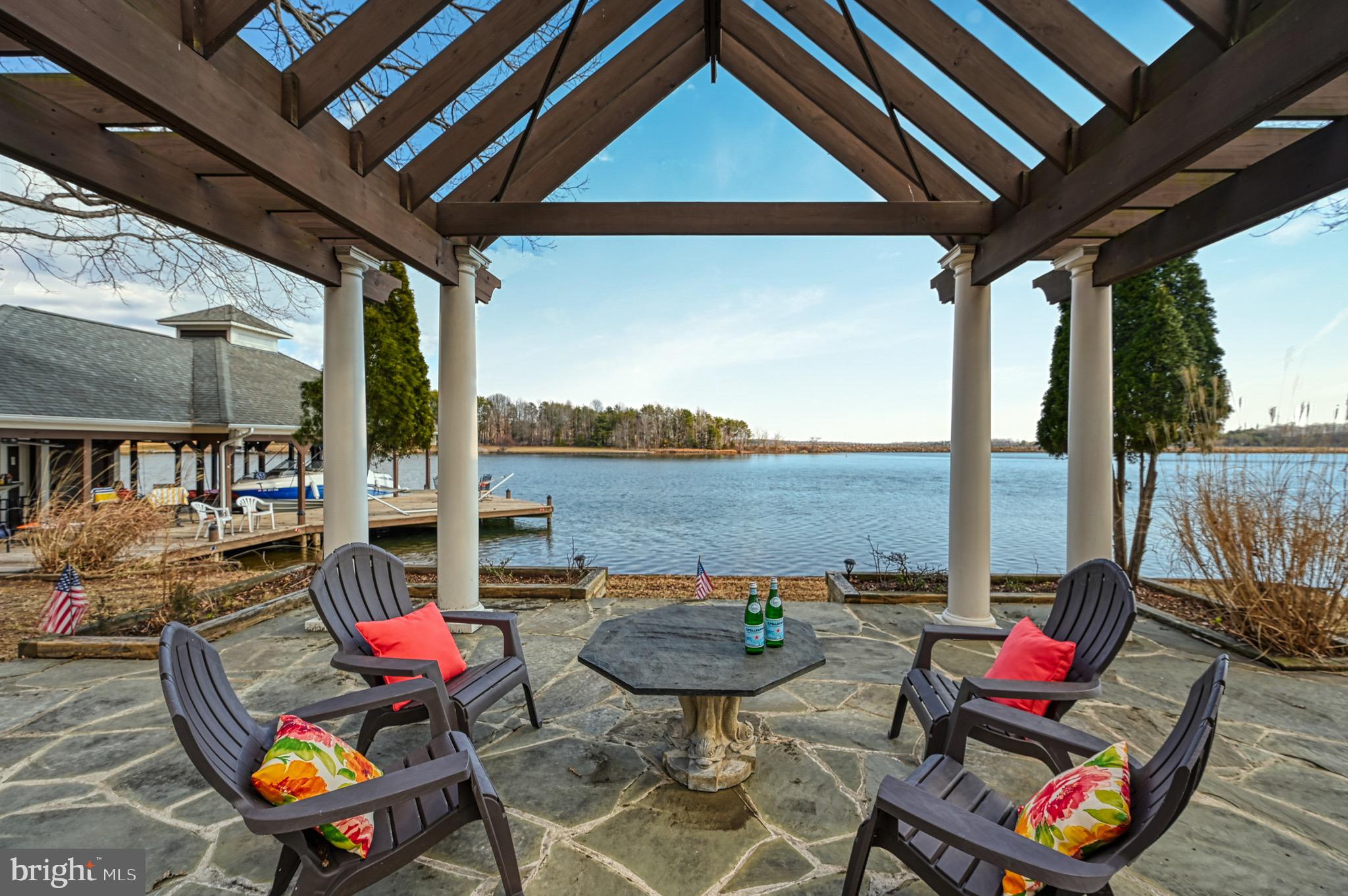 COVENANT COVE - Residential