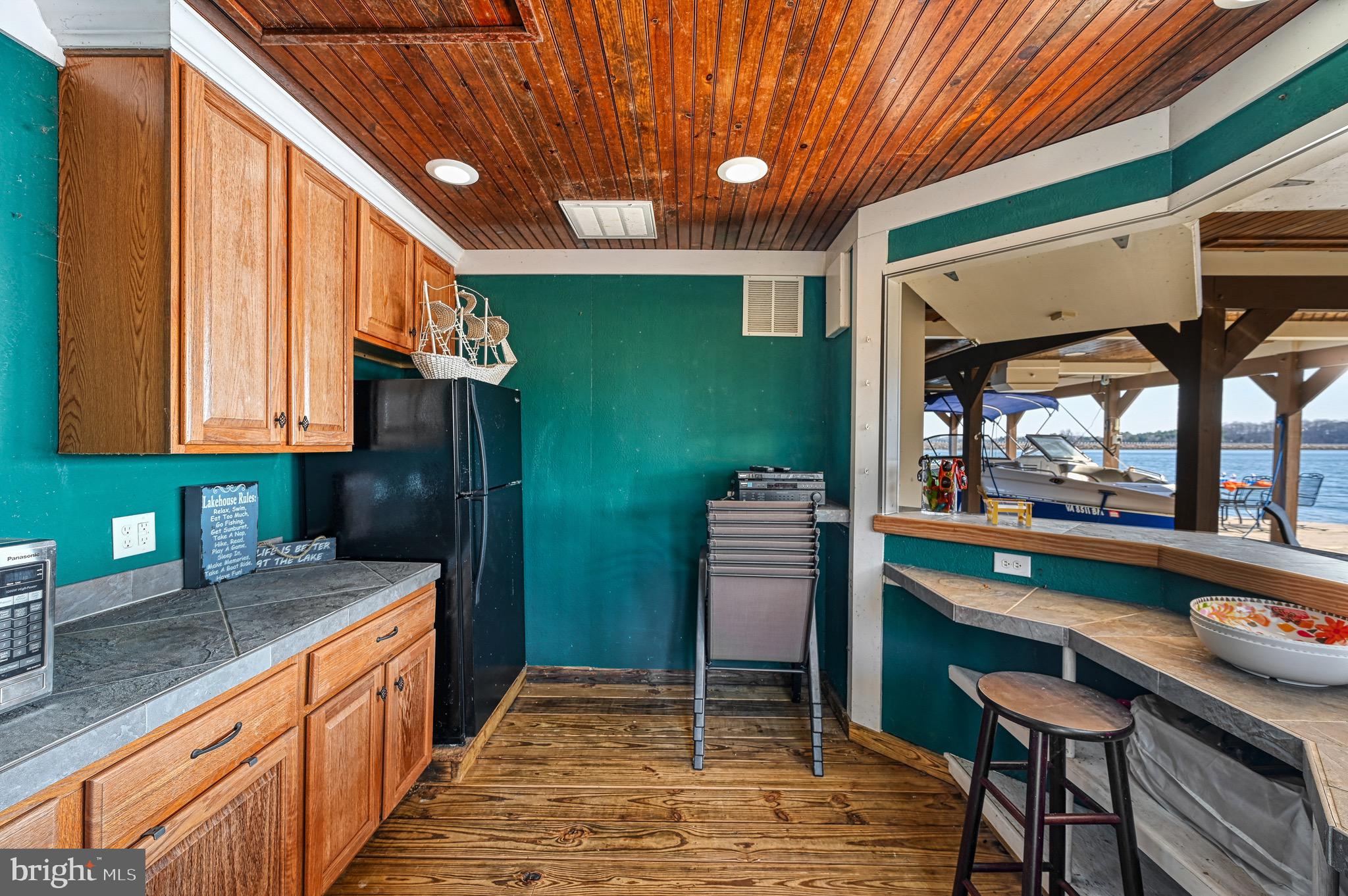 COVENANT COVE - Residential