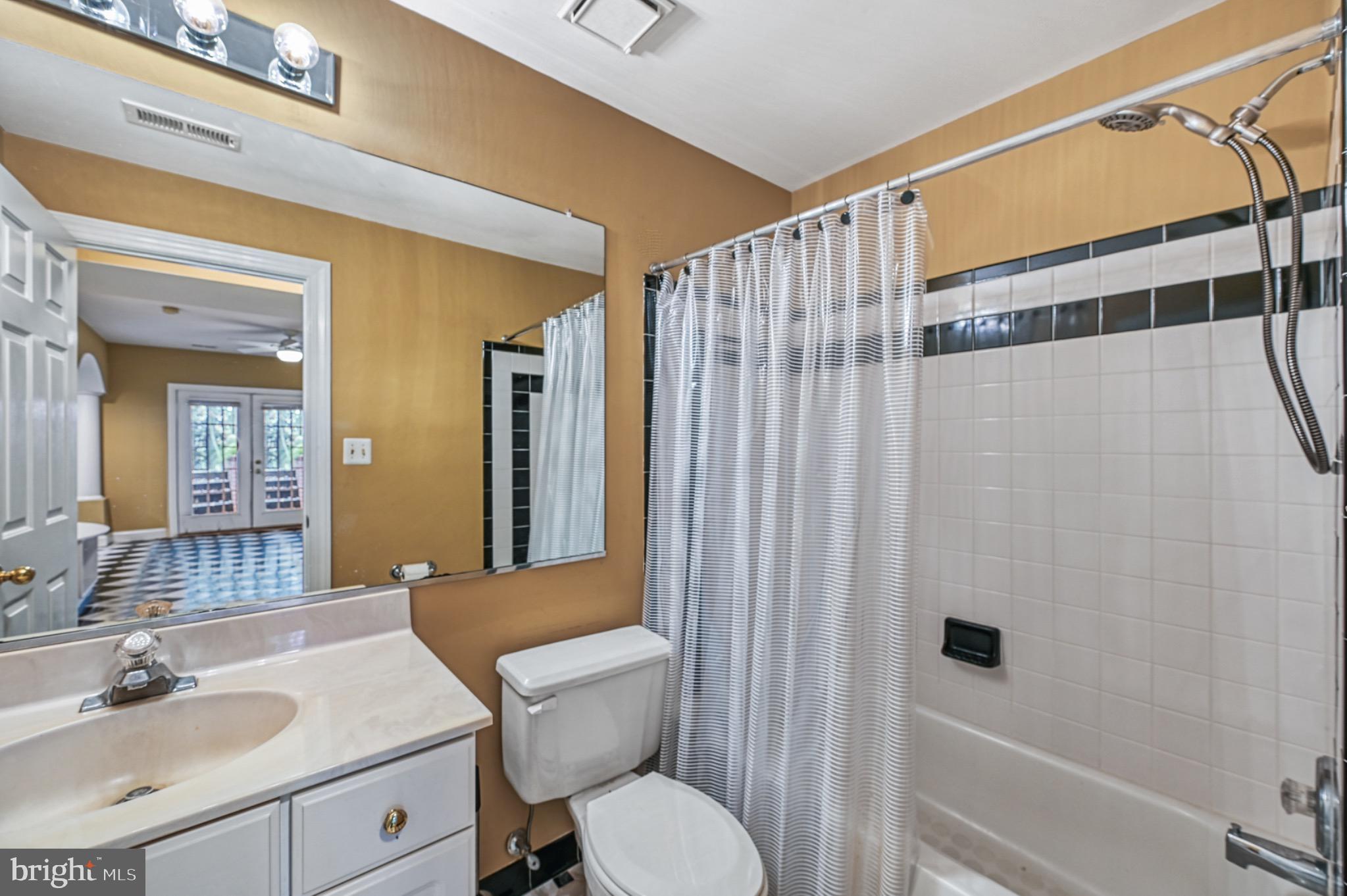 COVENANT COVE - Residential