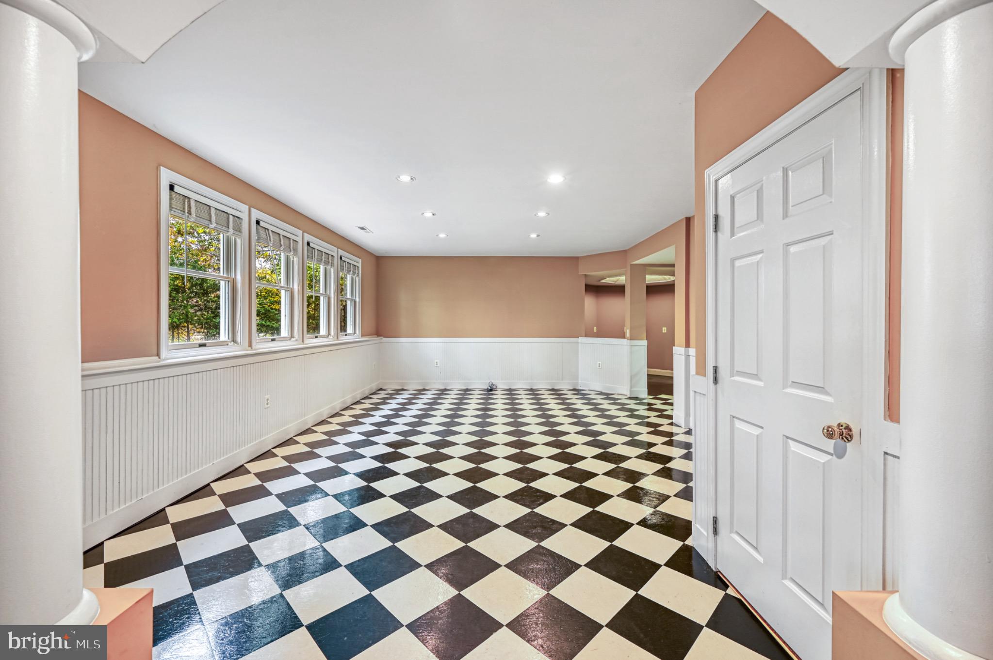 COVENANT COVE - Residential