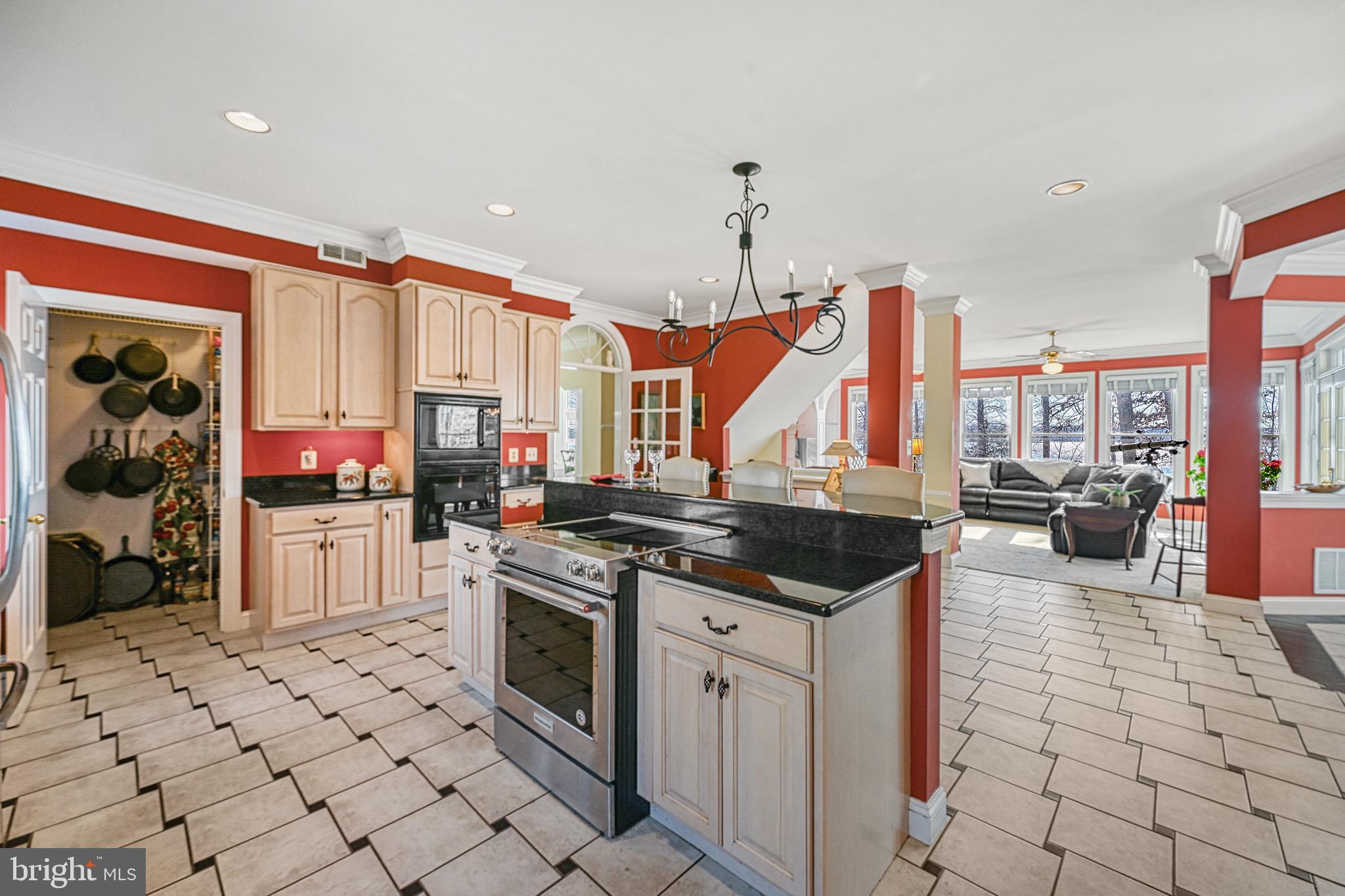 COVENANT COVE - Residential