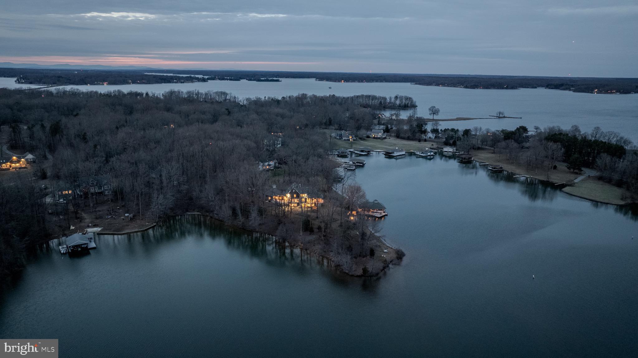 COVENANT COVE - Residential