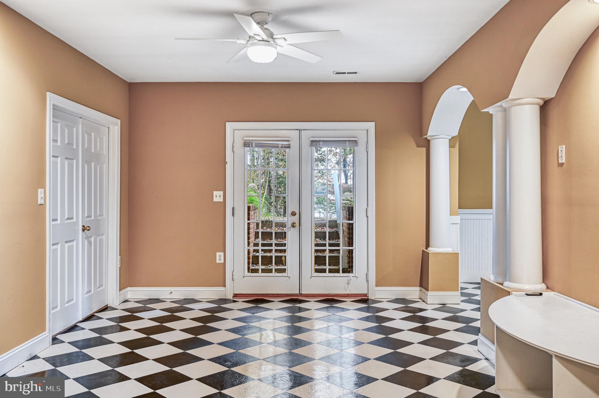 COVENANT COVE - Residential