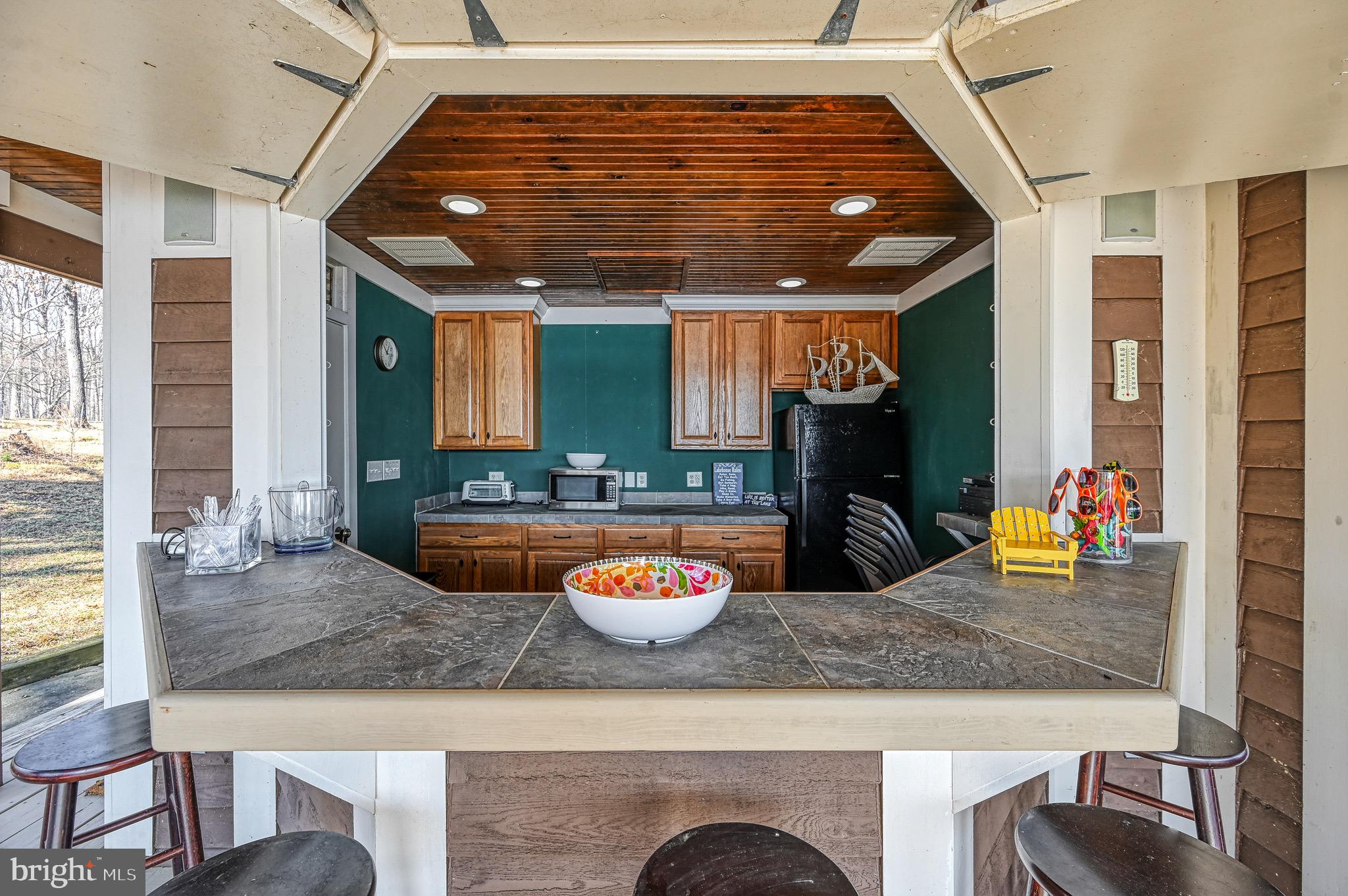 COVENANT COVE - Residential