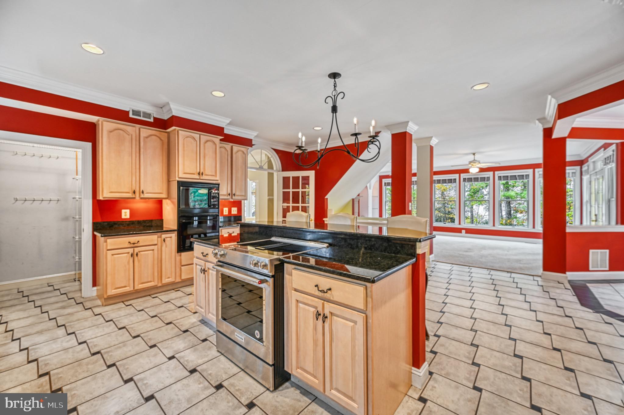 COVENANT COVE - Residential