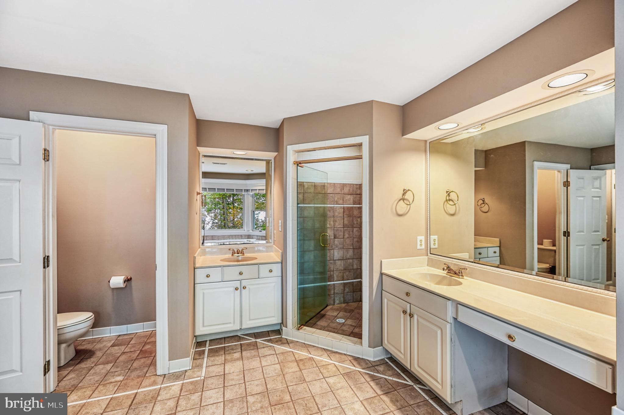 COVENANT COVE - Residential