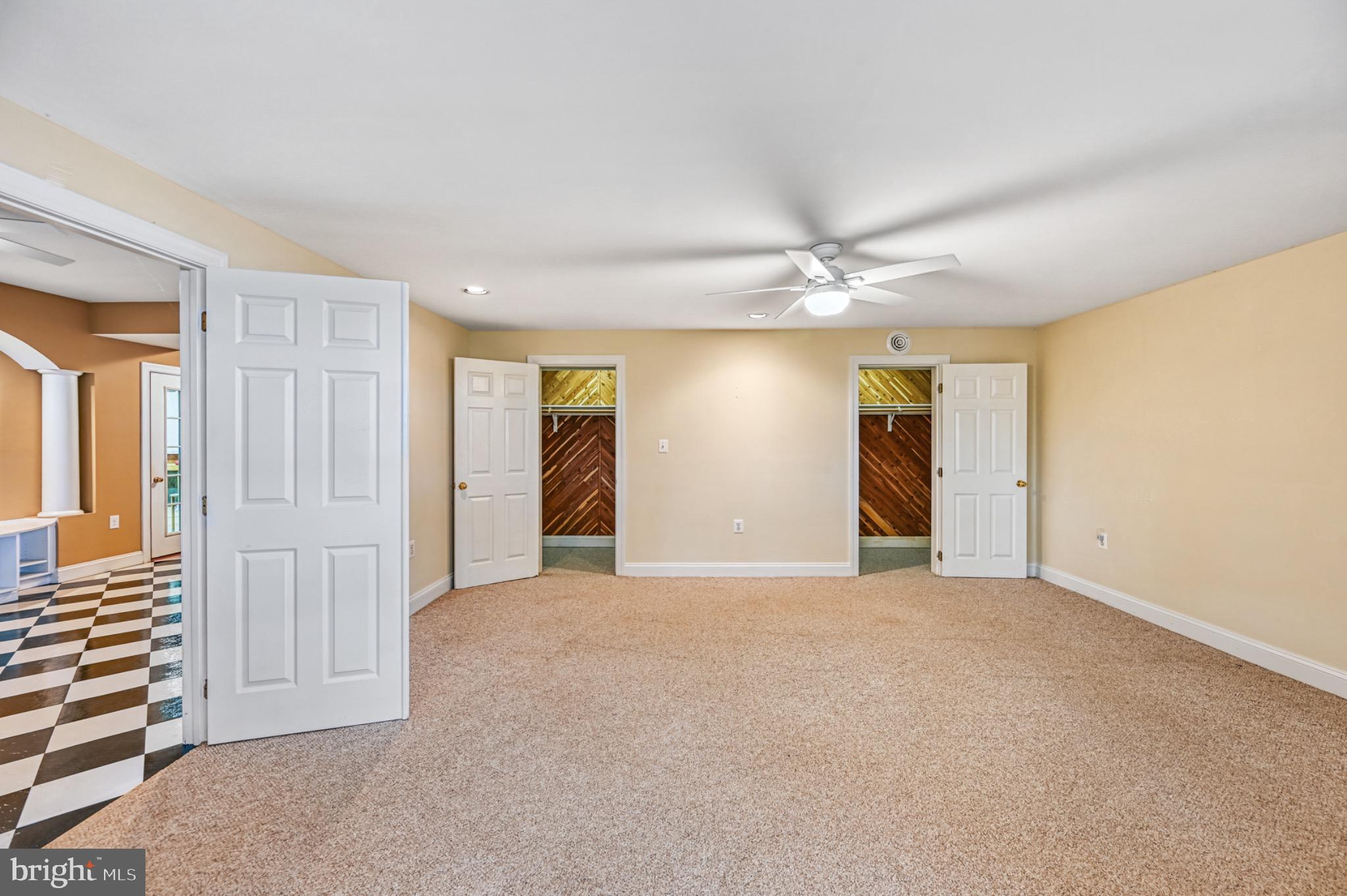 COVENANT COVE - Residential