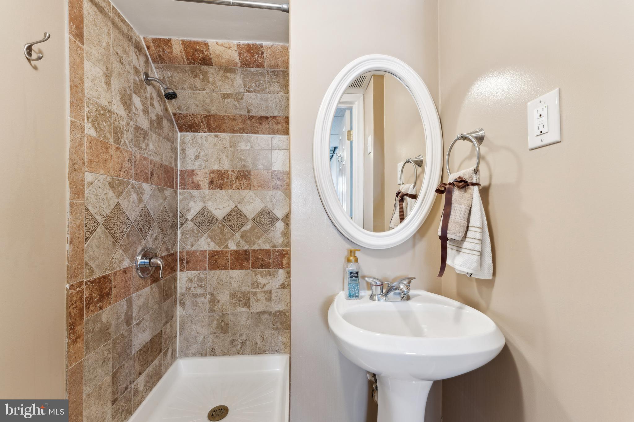 HUME SPRINGS - Residential