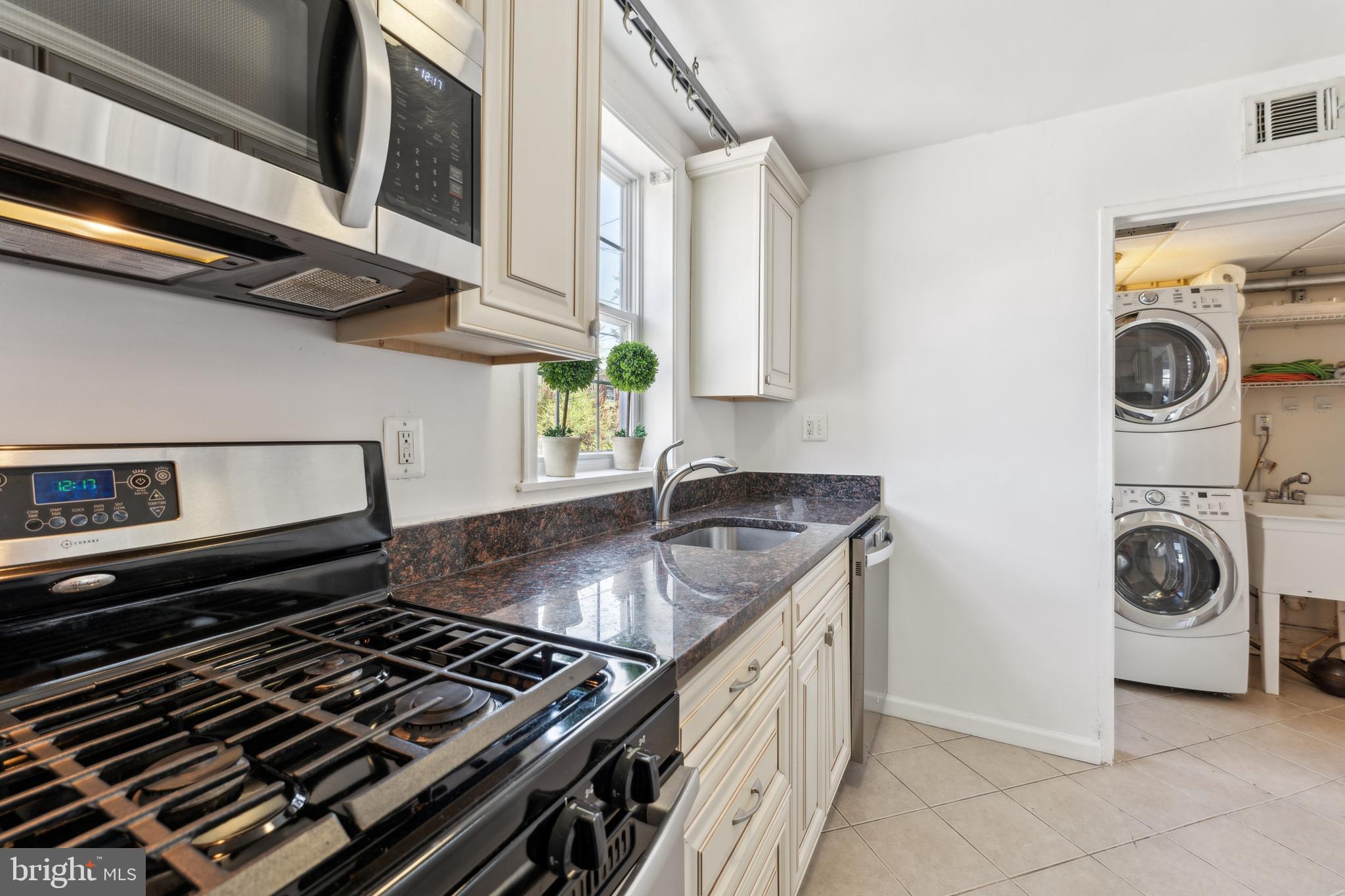 HUME SPRINGS - Residential