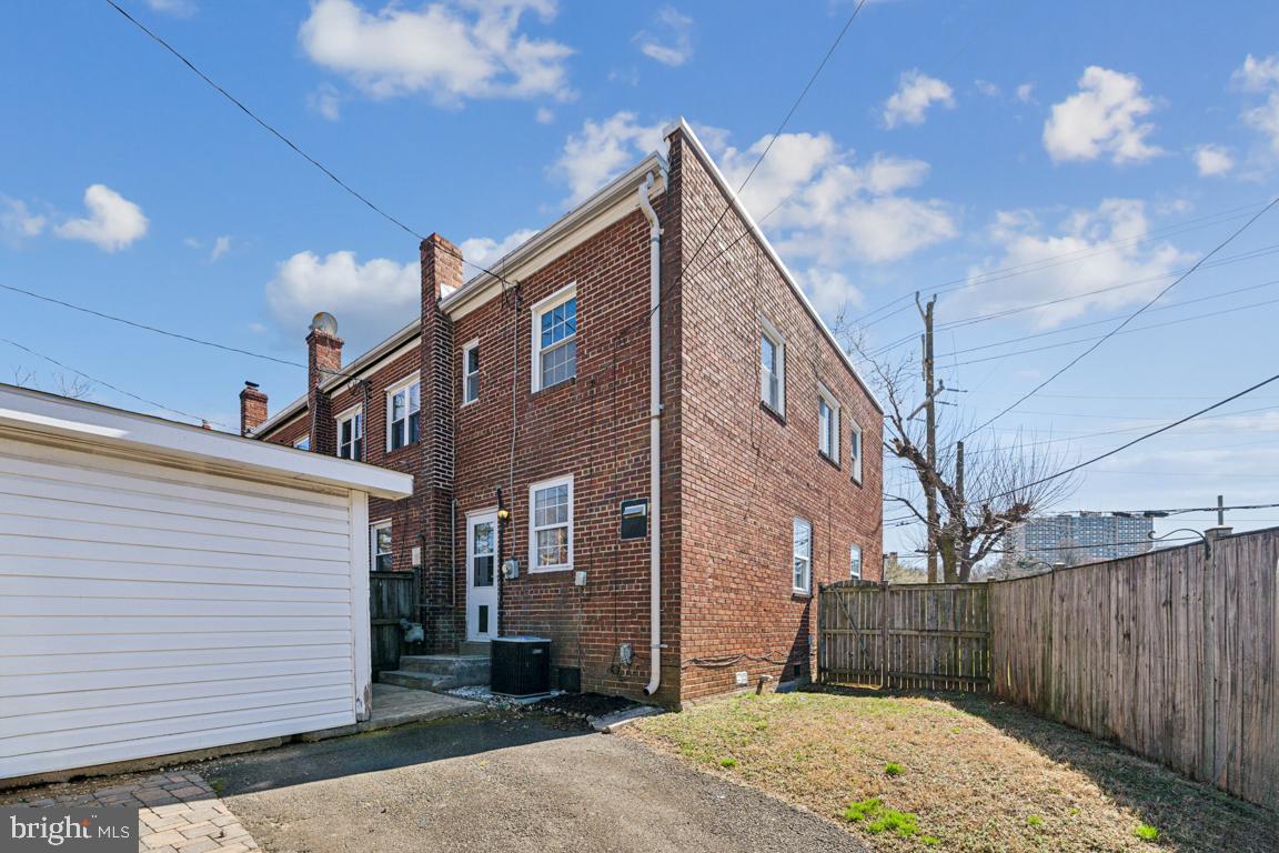 HUME SPRINGS - Residential