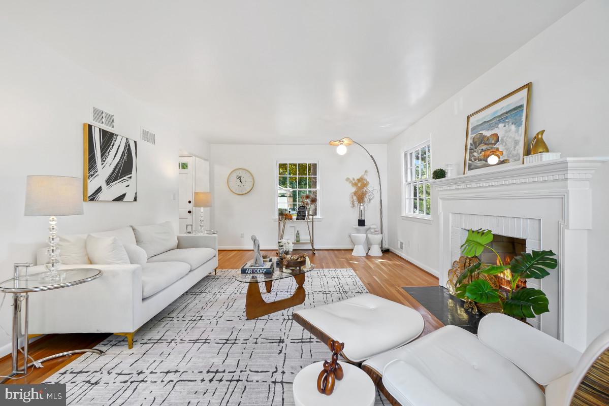 307 INDIAN SPRING DRIVE