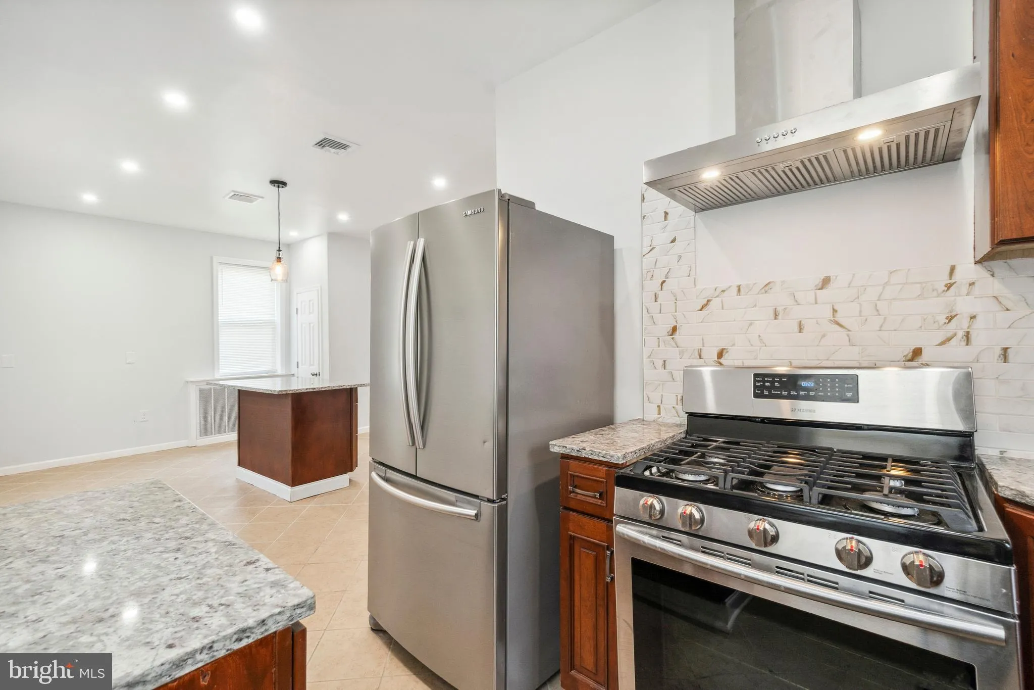 Baltimore, Maryland 21206, United States, 3 Bedrooms Bedrooms, ,3 BathroomsBathrooms,Residential,Active,147417