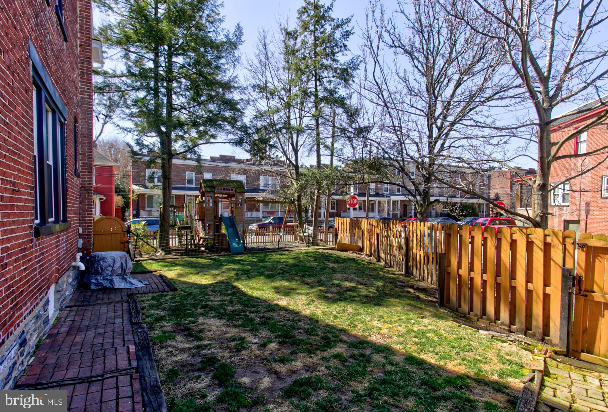 LANCASTER - Residential