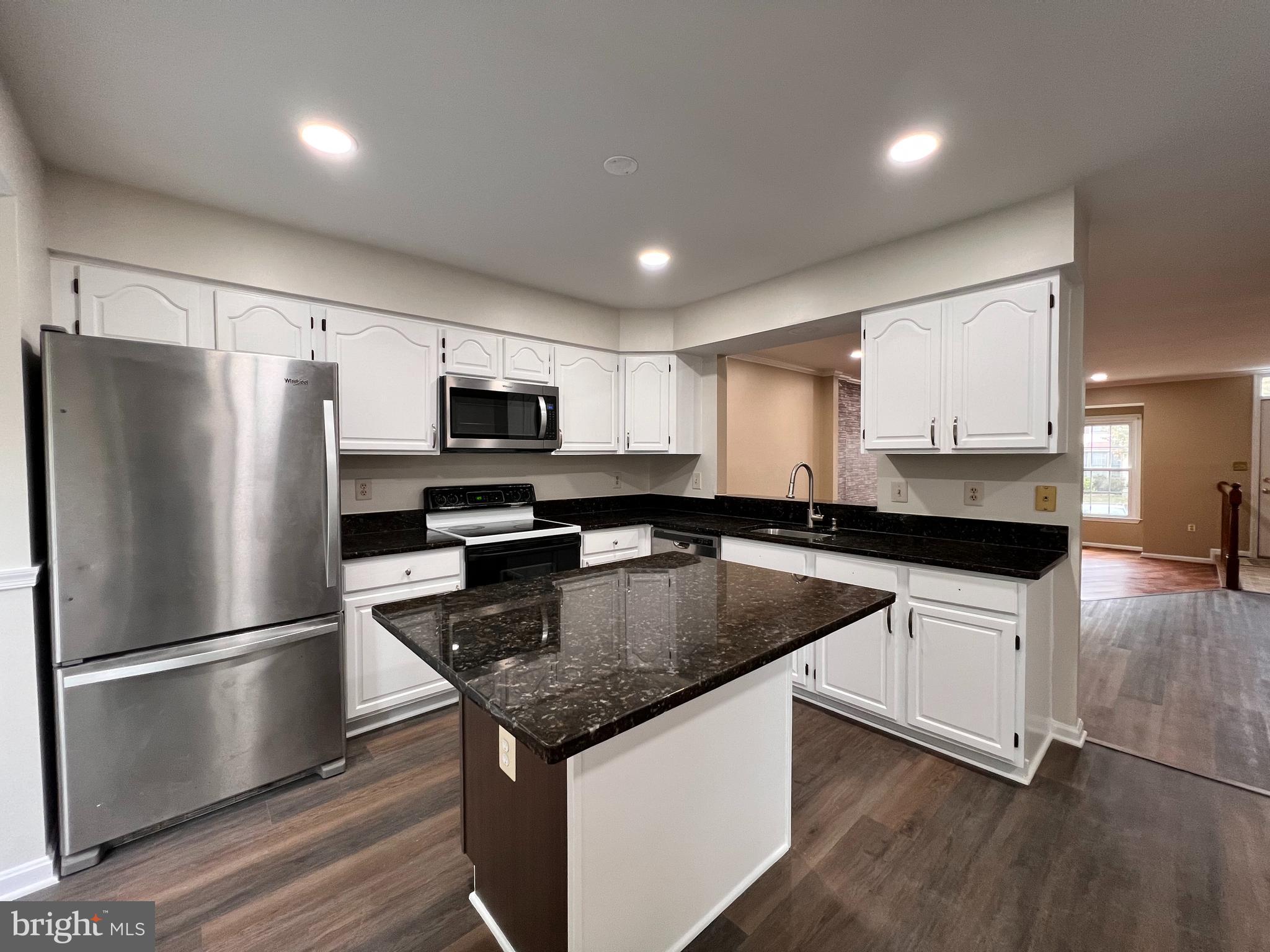 HERITAGE ESTATES - Residential Lease