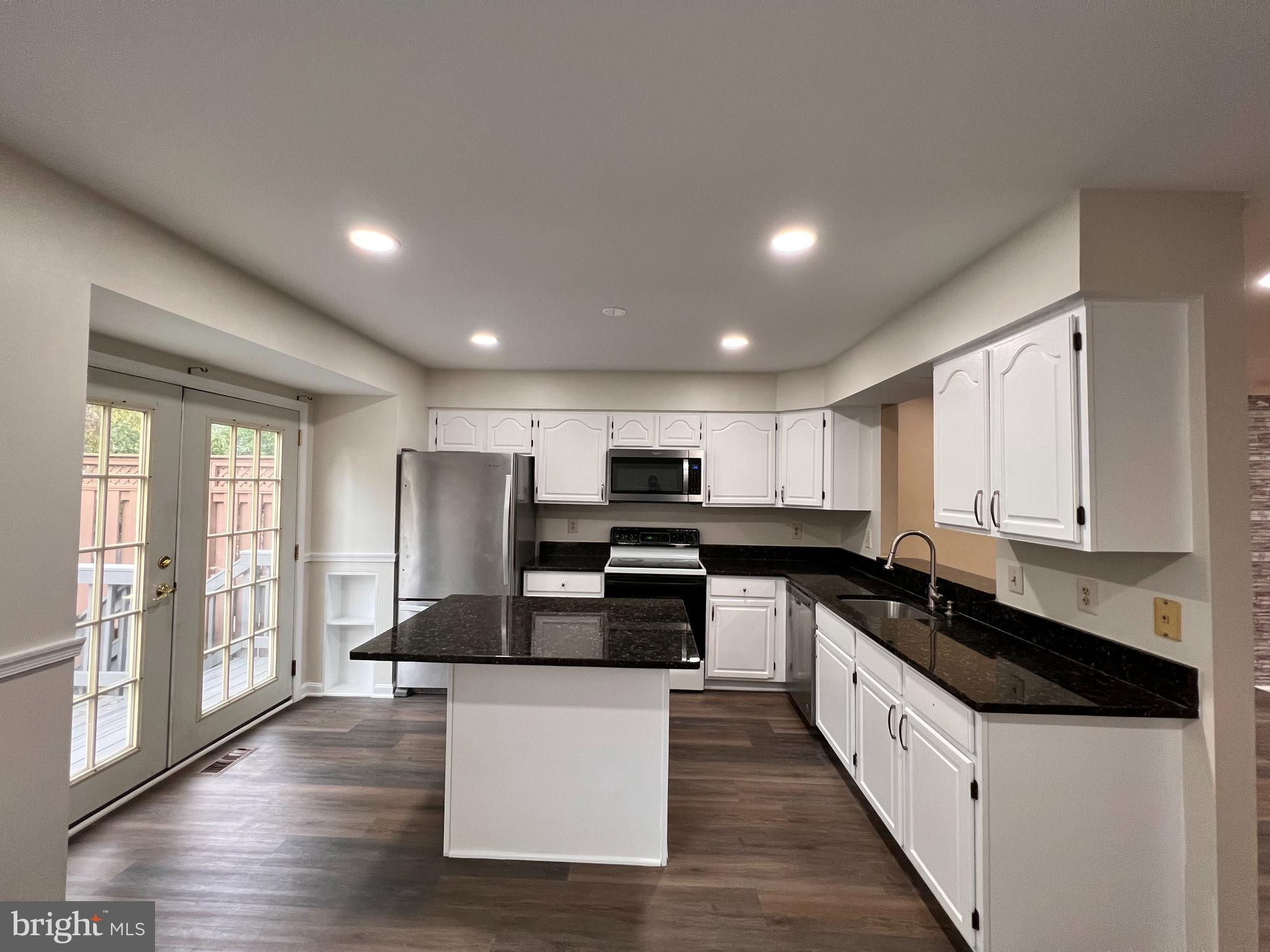 HERITAGE ESTATES - Residential Lease