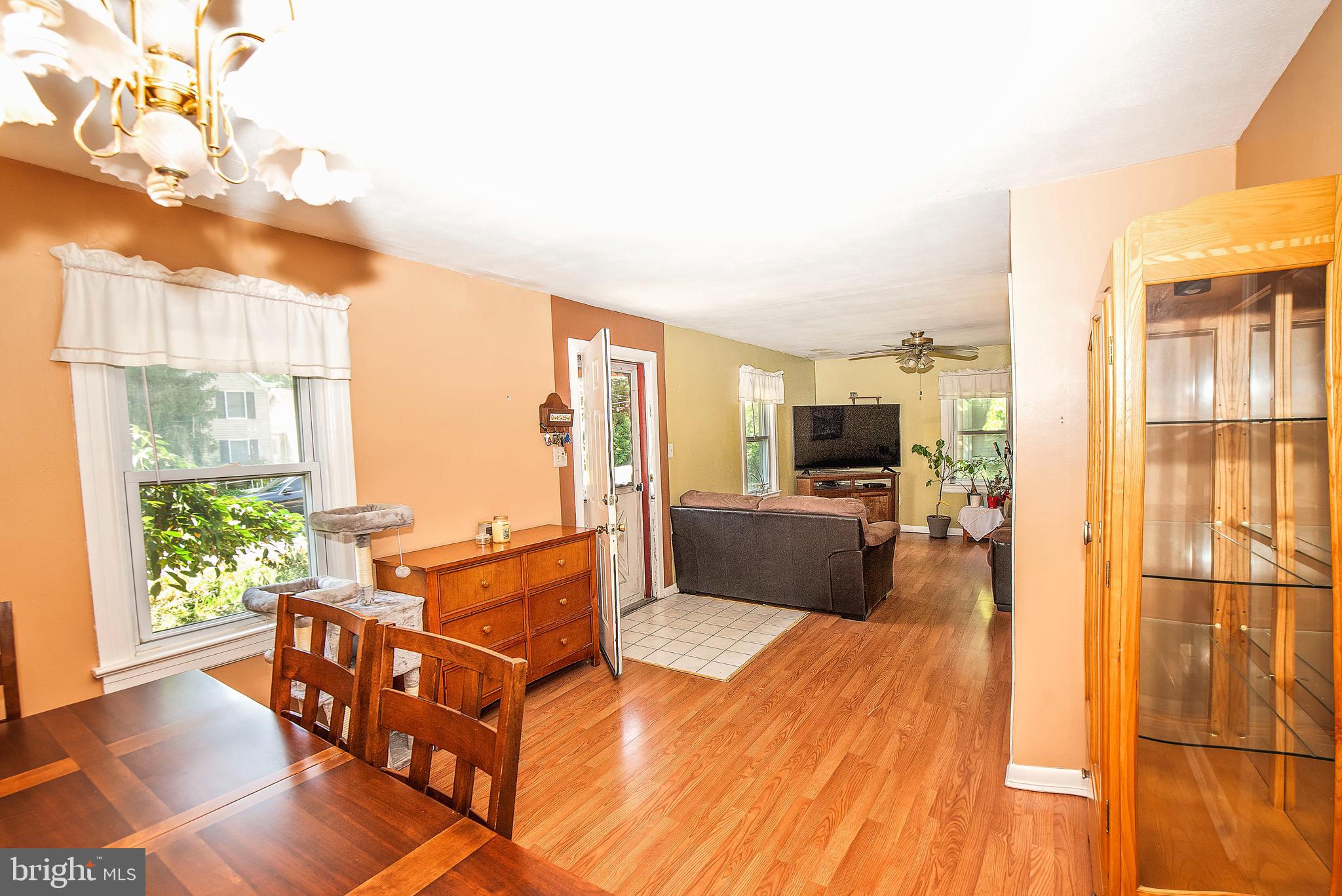 32 HOLMES AVENUE