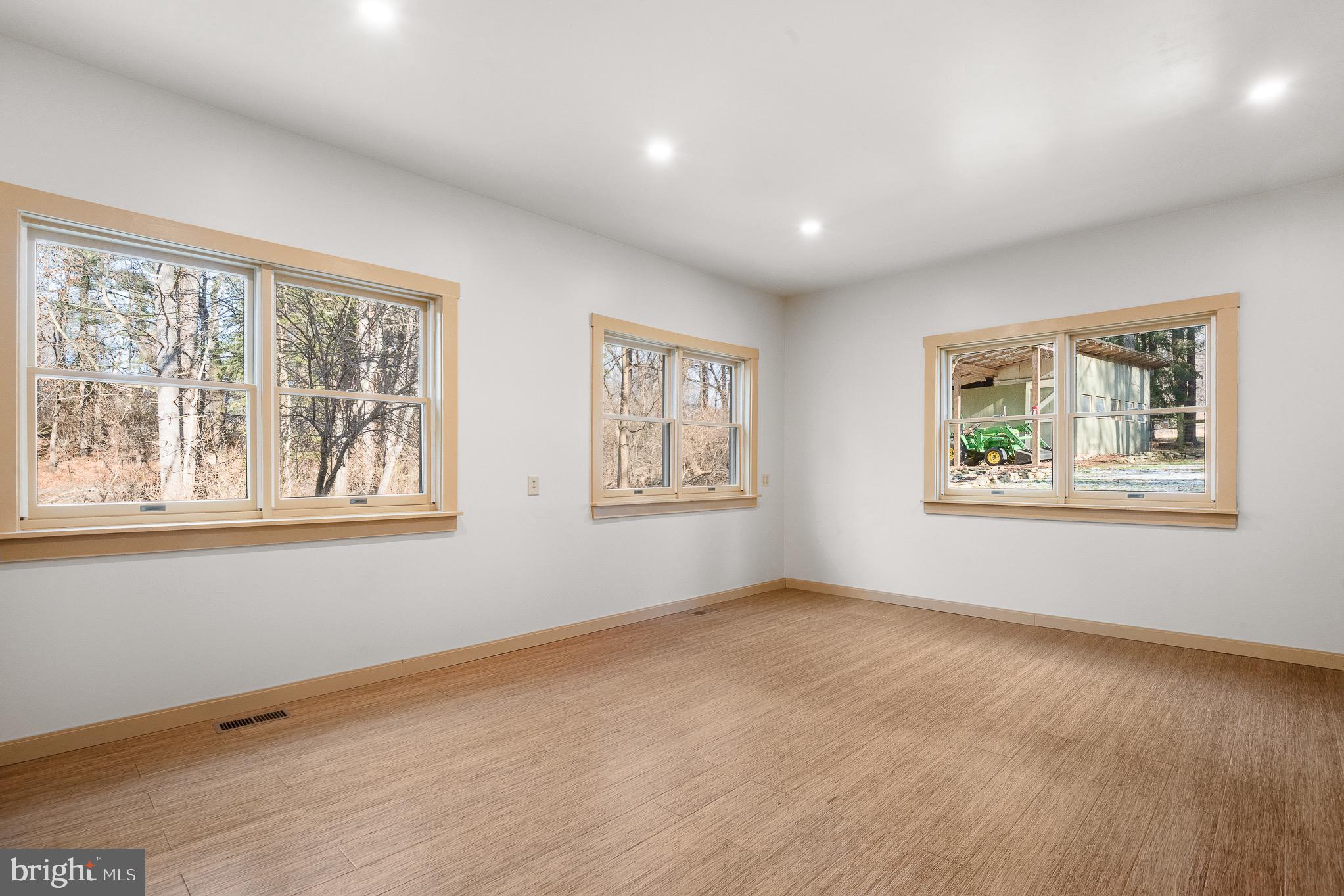 HOPE VALLEY HILLS - Residential