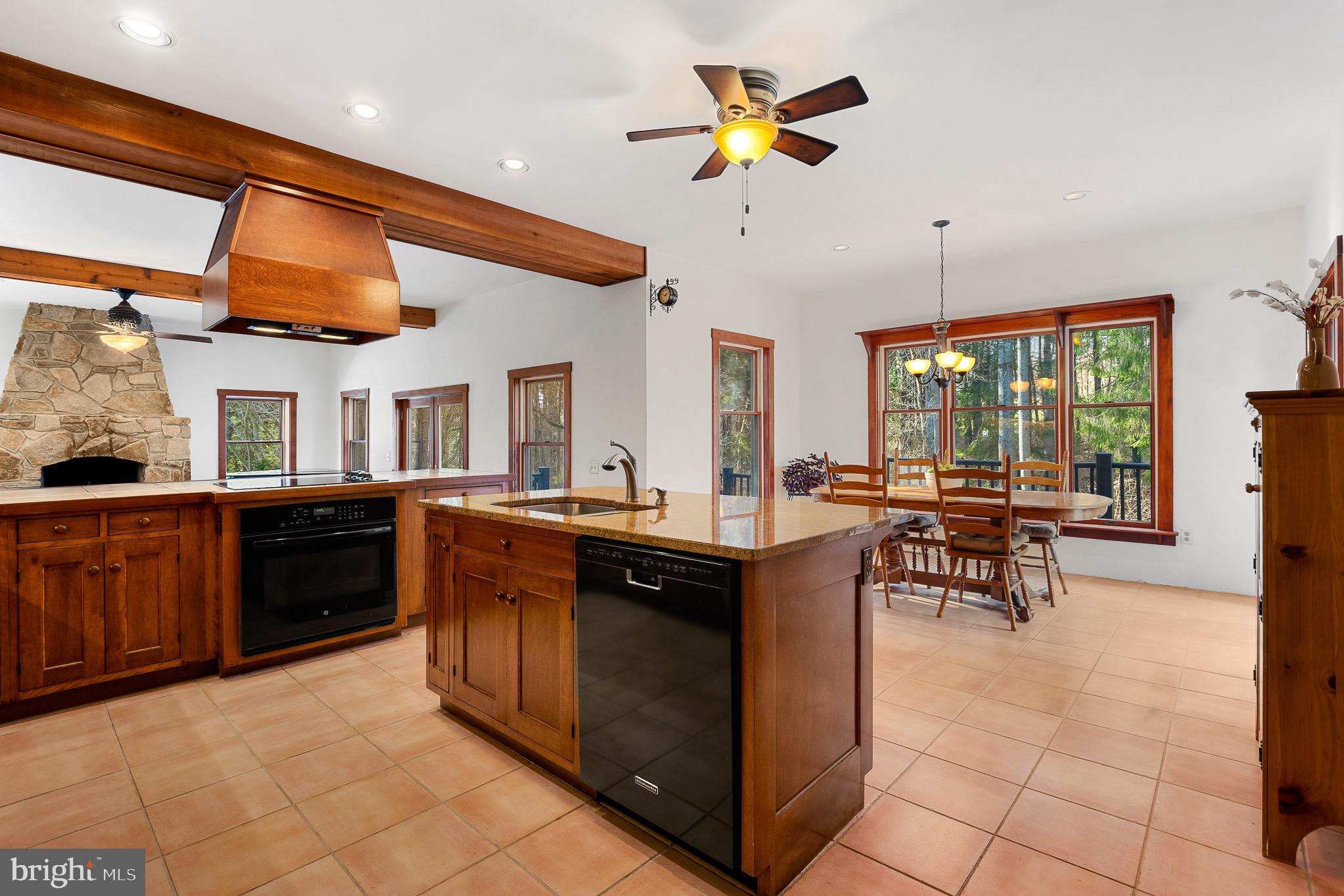 HOPE VALLEY HILLS - Residential