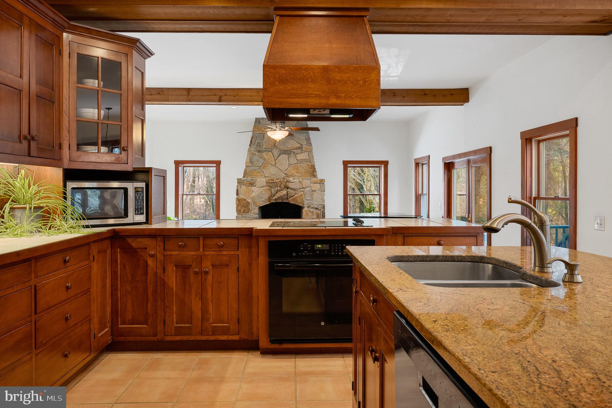 HOPE VALLEY HILLS - Residential