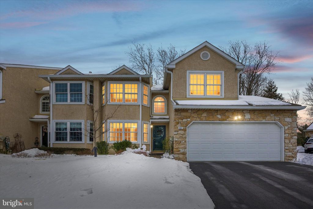 Photo of 201 Crystal Court, BLUE BELL, PA 19422 (MLS # PAMC2167146)