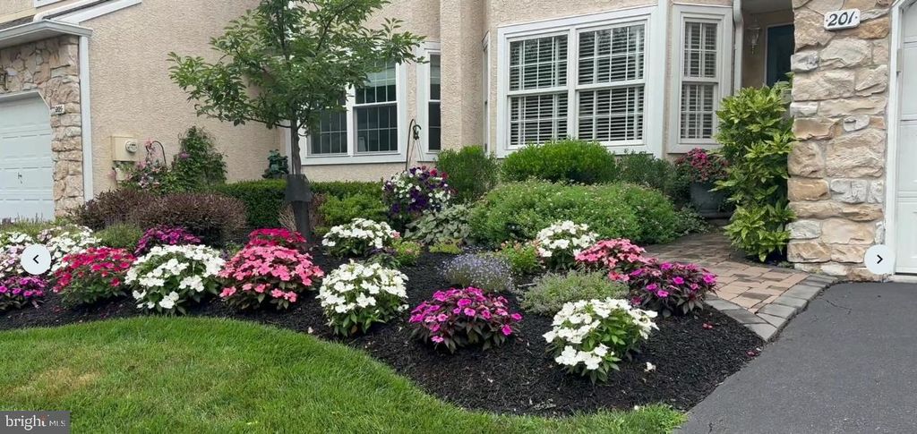 Photo of 201 Crystal Court, BLUE BELL, PA 19422 (MLS # PAMC2167146)