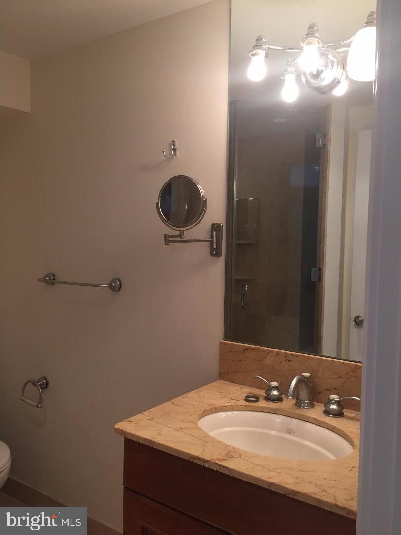 1701 LOCUST STREET 15 1806