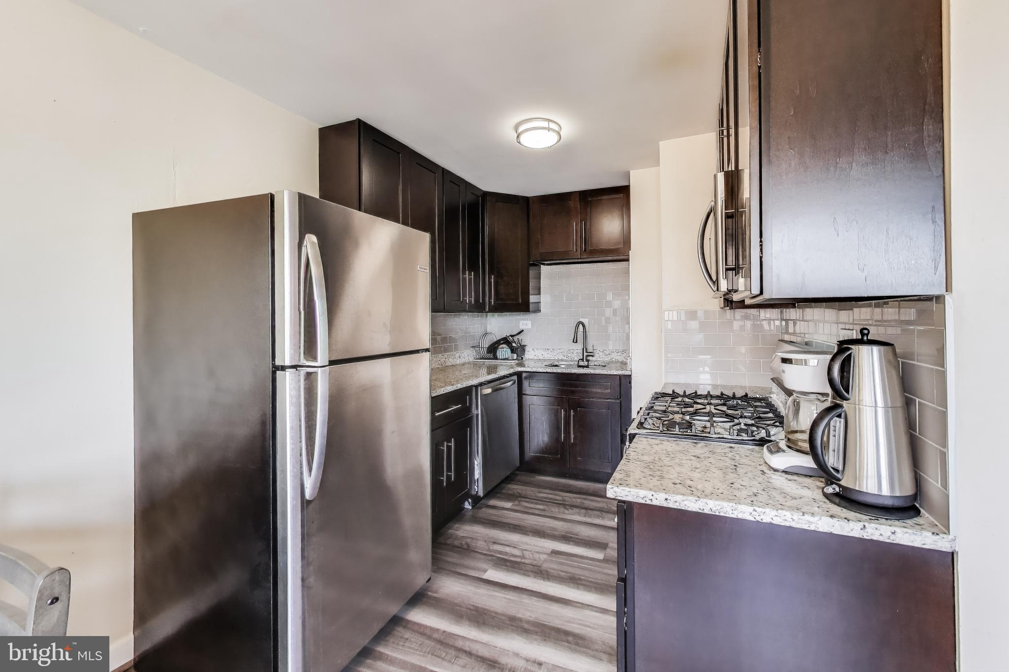 THE SEASONS - Residential