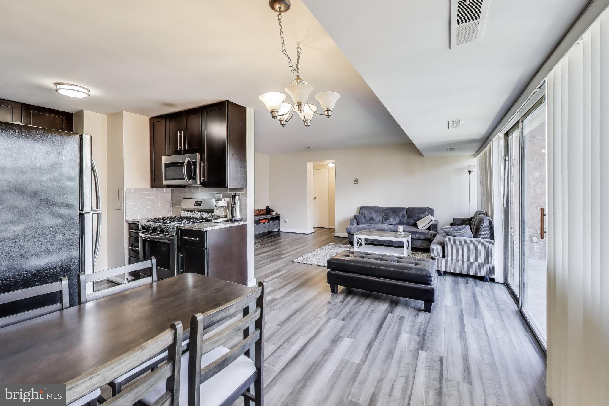 THE SEASONS - Residential