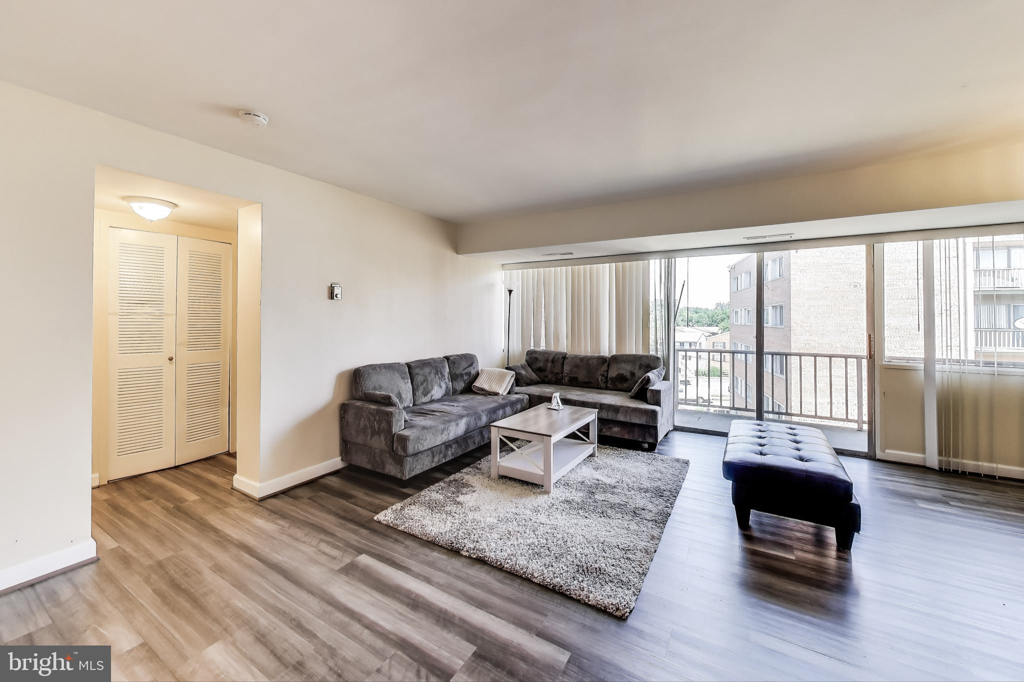 THE SEASONS - Residential