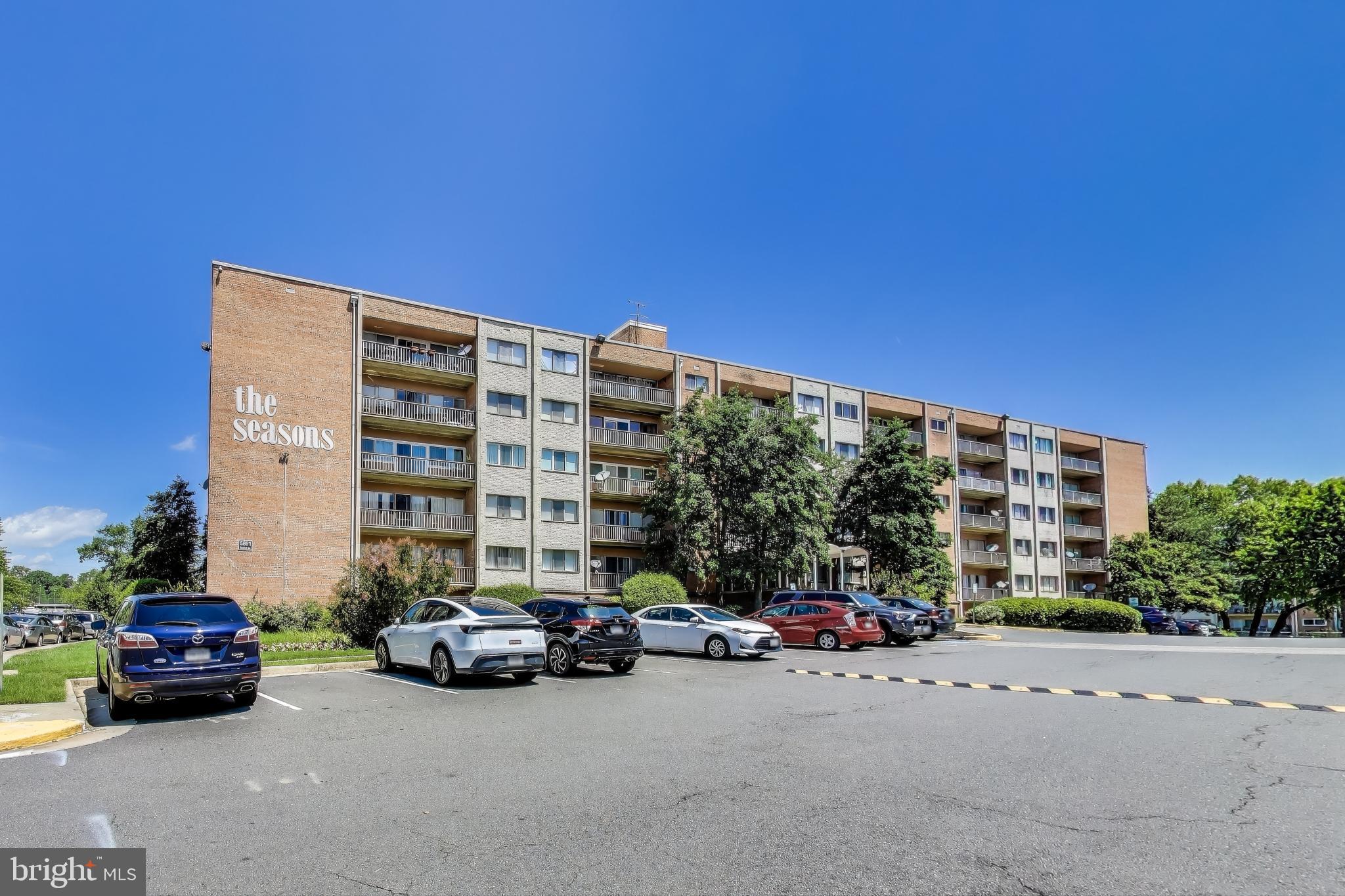 THE SEASONS - Residential