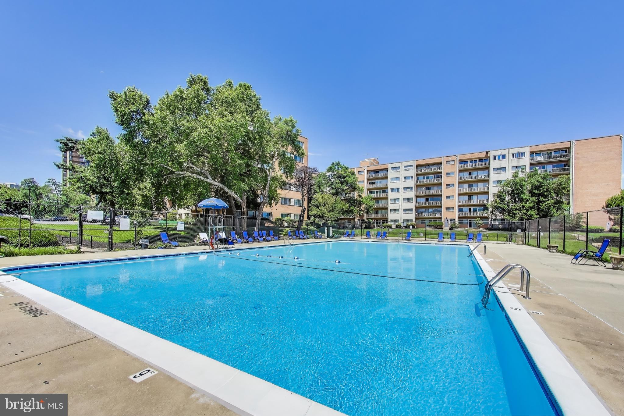 THE SEASONS - Residential