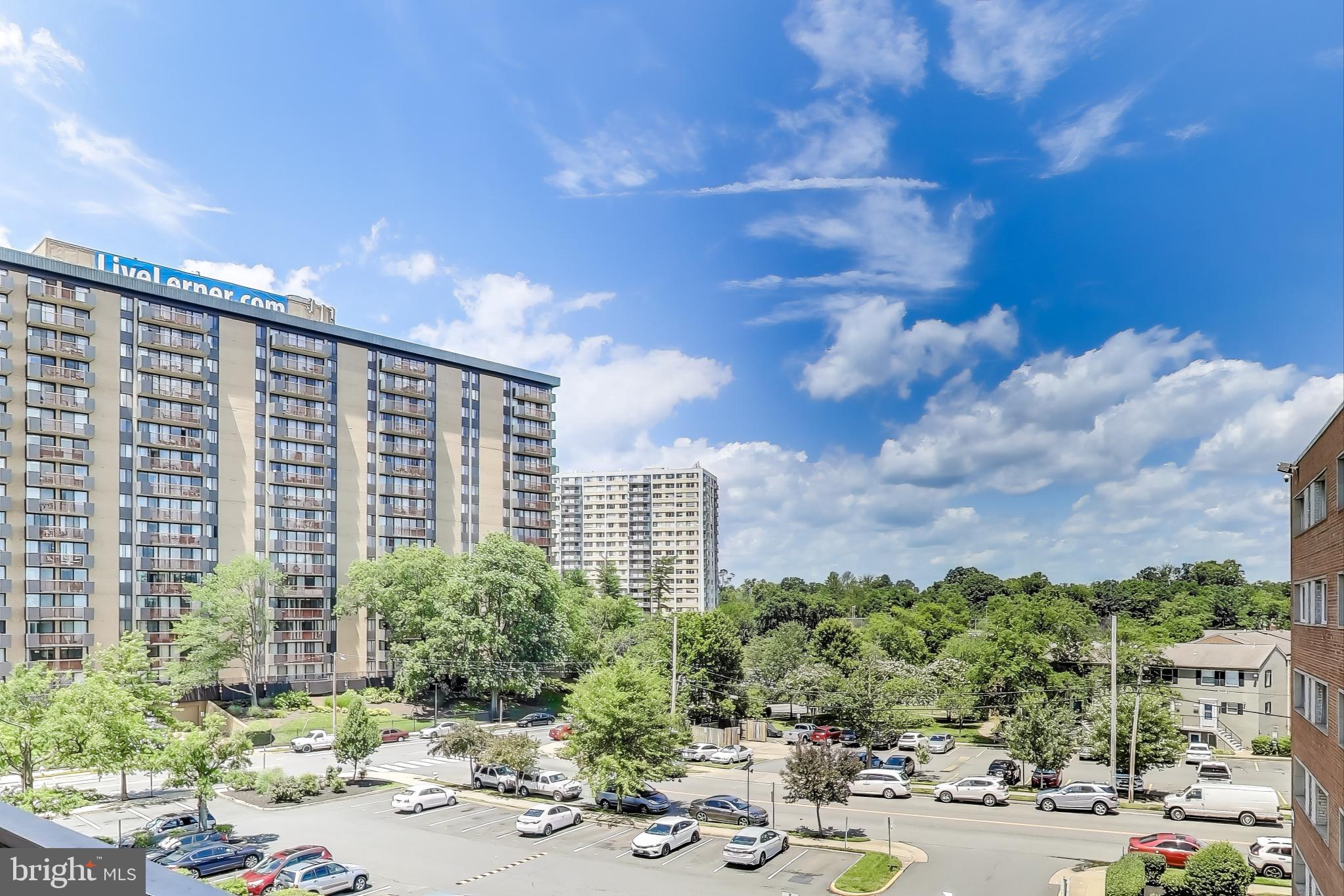 THE SEASONS - Residential