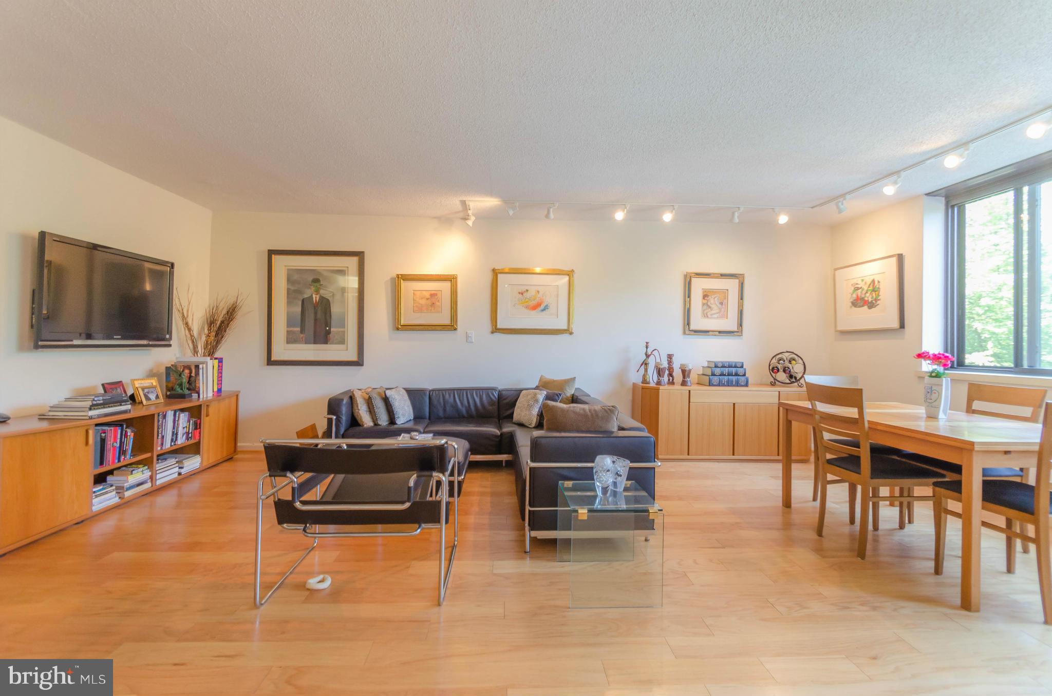 CROSS KEYS - Residential