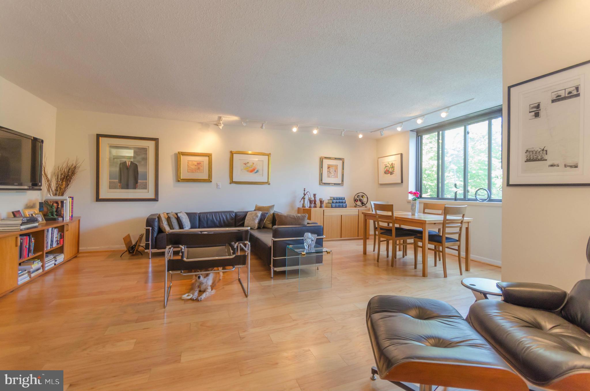 CROSS KEYS - Residential