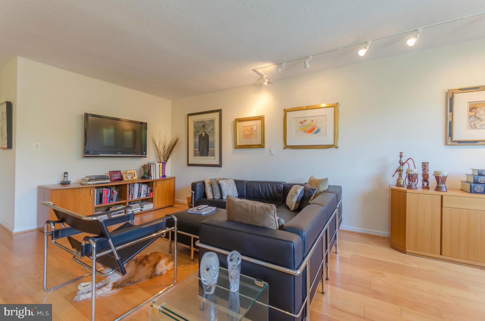 CROSS KEYS - Residential